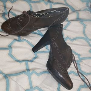 Womens brown oxford style heels